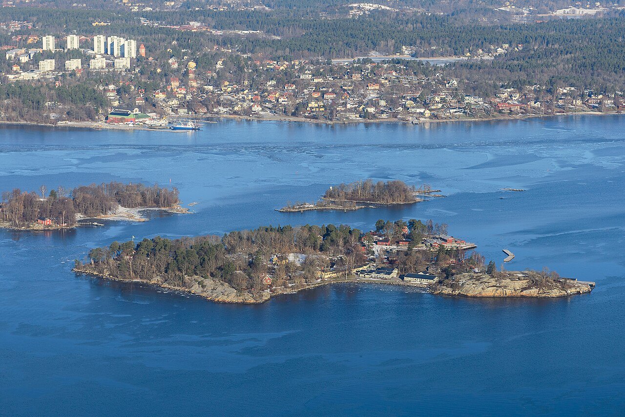 Fjäderholmarna